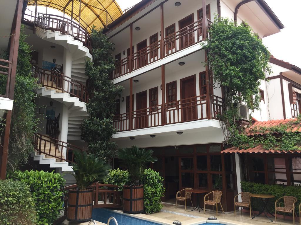 Hotel Karyatit Kaleici アンタルヤ エクステリア 写真
